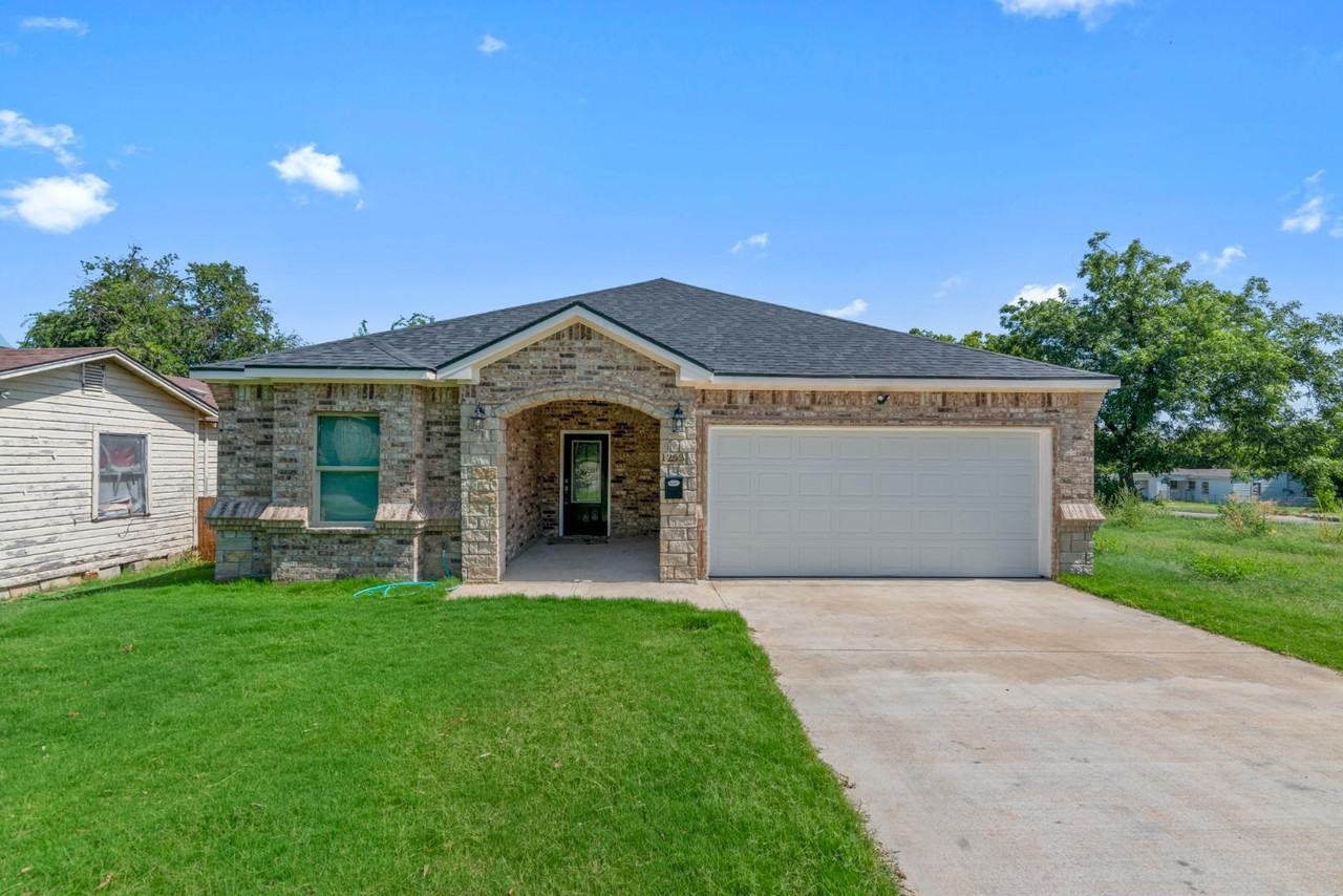 1253 E Jessamine St - Photo 3 of 11