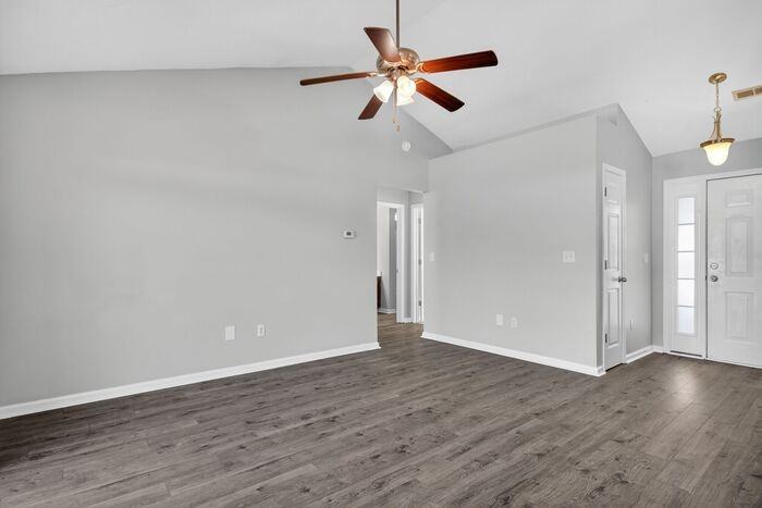 317 Bryant Park Ct - Photo 5 of 18