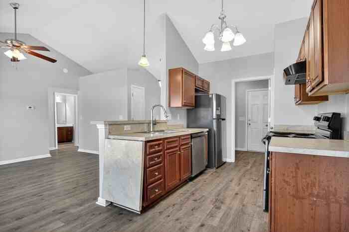 317 Bryant Park Ct - Photo 7 of 18