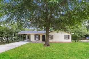 570 Lakeridge Cir Se - Photo 1 of 1