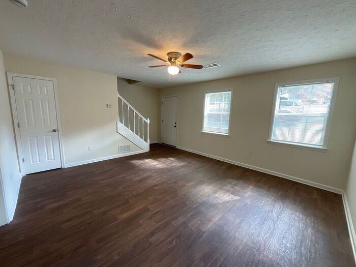 2655 Parkside Way Southwest - Photo 4 of 17