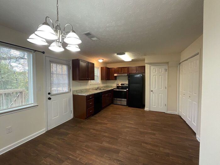 2655 Parkside Way Southwest - Photo 6 of 17