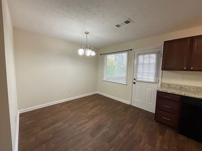 2655 Parkside Way Southwest - Photo 7 of 17