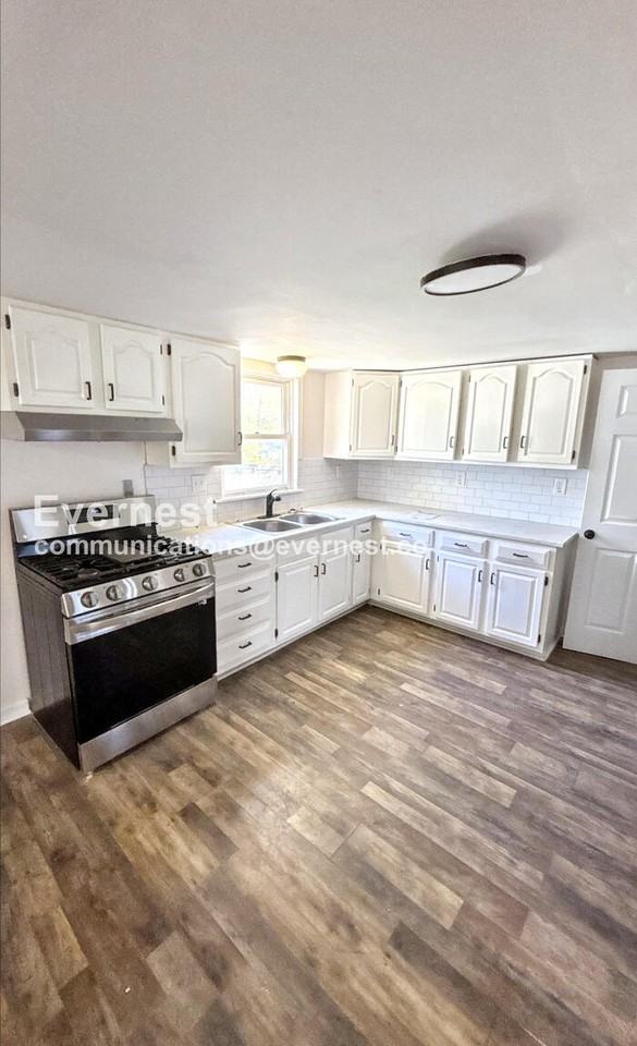260 Sadonia Ave - Photo 2 of 19