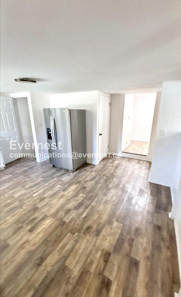 260 Sadonia Ave - Photo 3 of 19