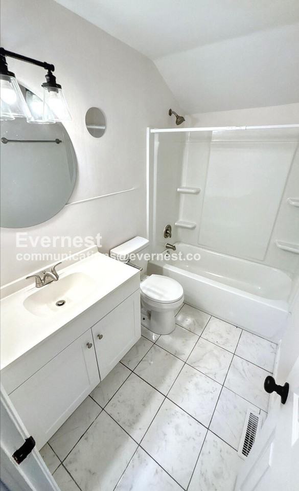 260 Sadonia Ave - Photo 6 of 19