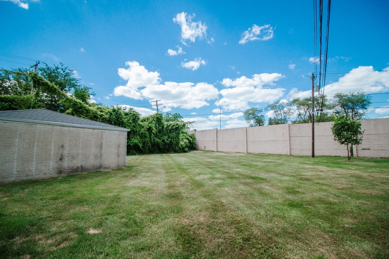 3048 Carskaddon Ave #3 - Photo 3 of 21