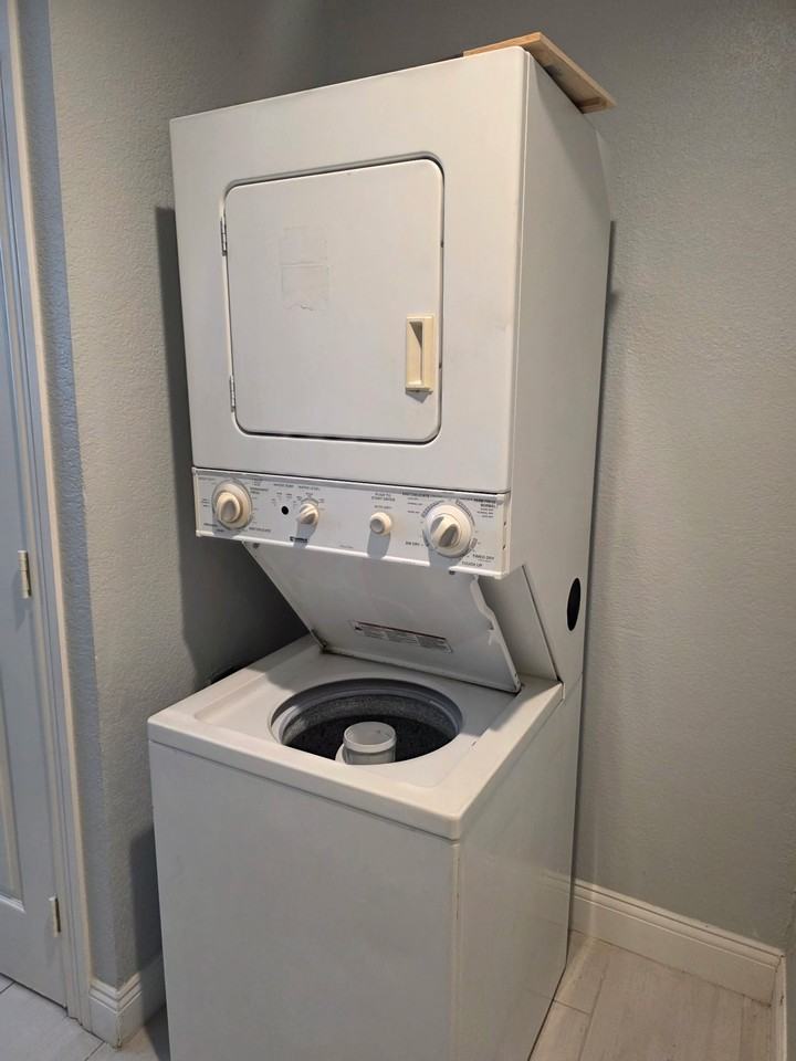 1803 Eastwood St #1803 - Photo 5 of 15