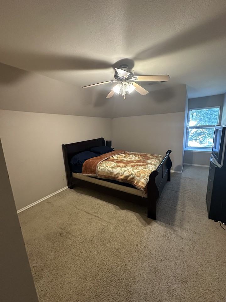 3712 W Hartford St #NA - Photo 5 of 10