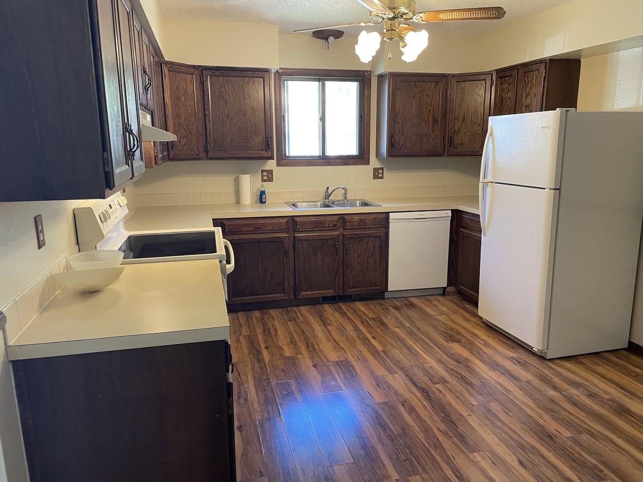 2252 Austin Ct #NA - Photo 4 of 6