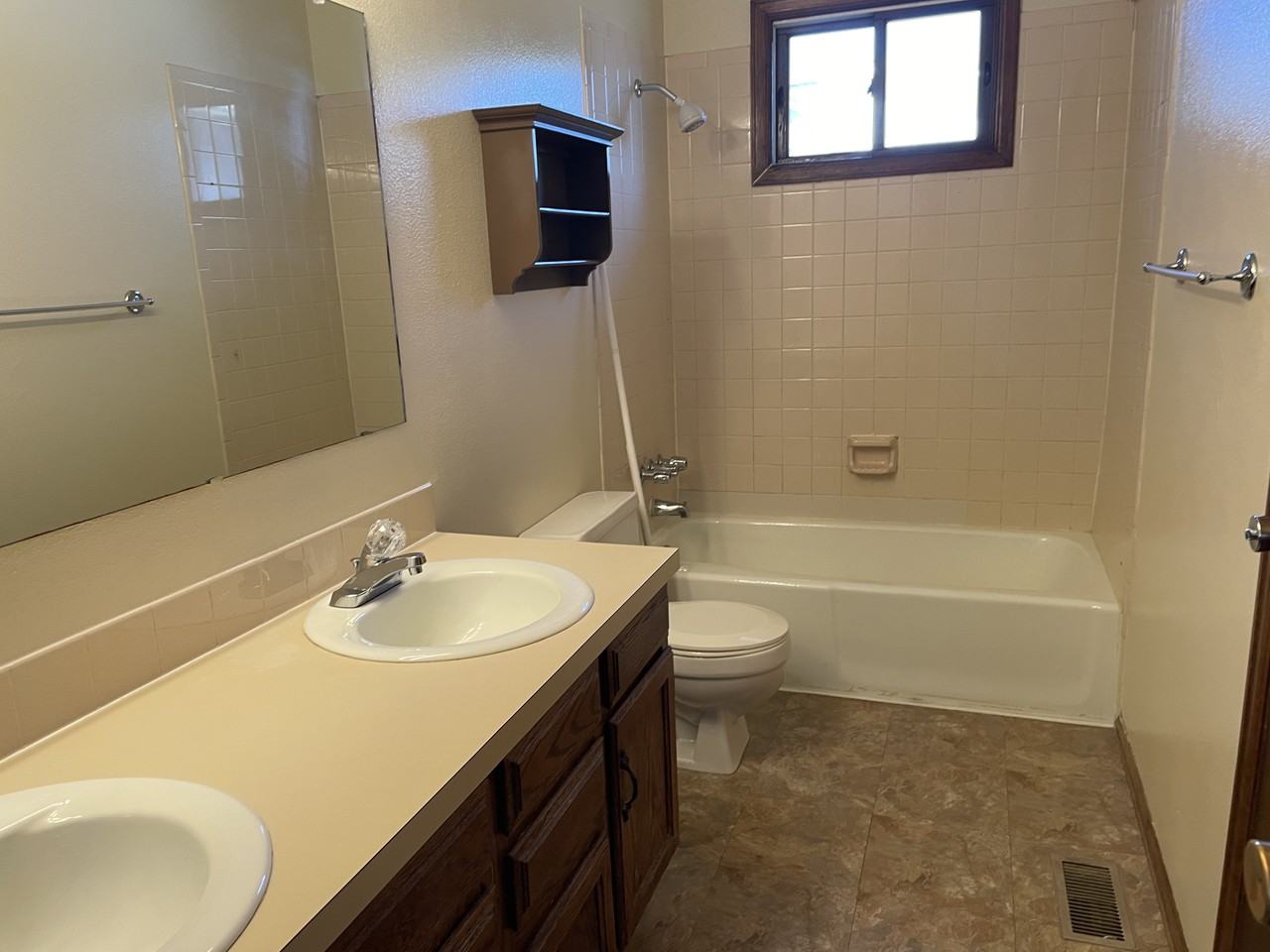 2252 Austin Ct #NA - Photo 5 of 6