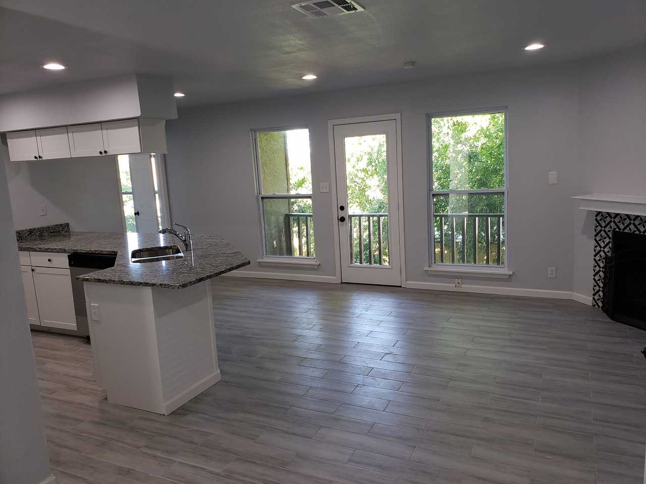 7576 Windsor Oaks #7582 - Photo 6 of 27