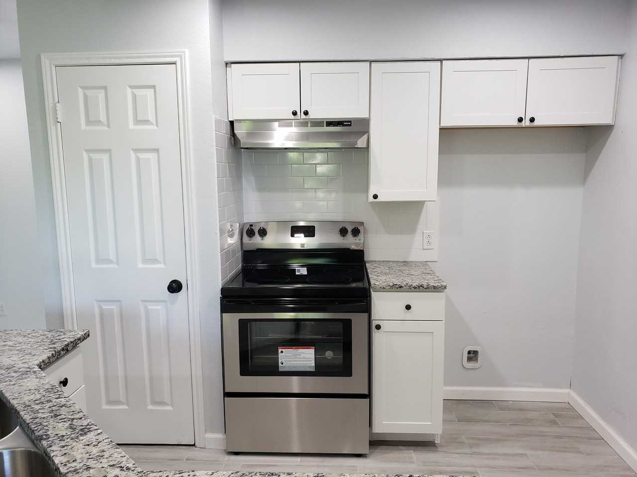 7576 Windsor Oaks #7582 - Photo 7 of 27