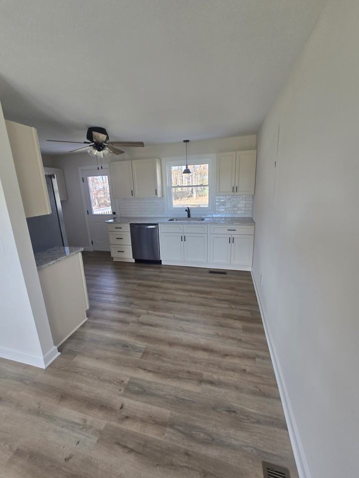 361 Baugh Ln Ne #3 - Photo 7 of 14