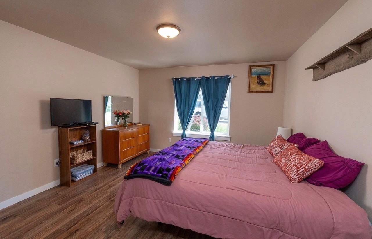541 Sunrise Cir #NA - Photo 3 of 6