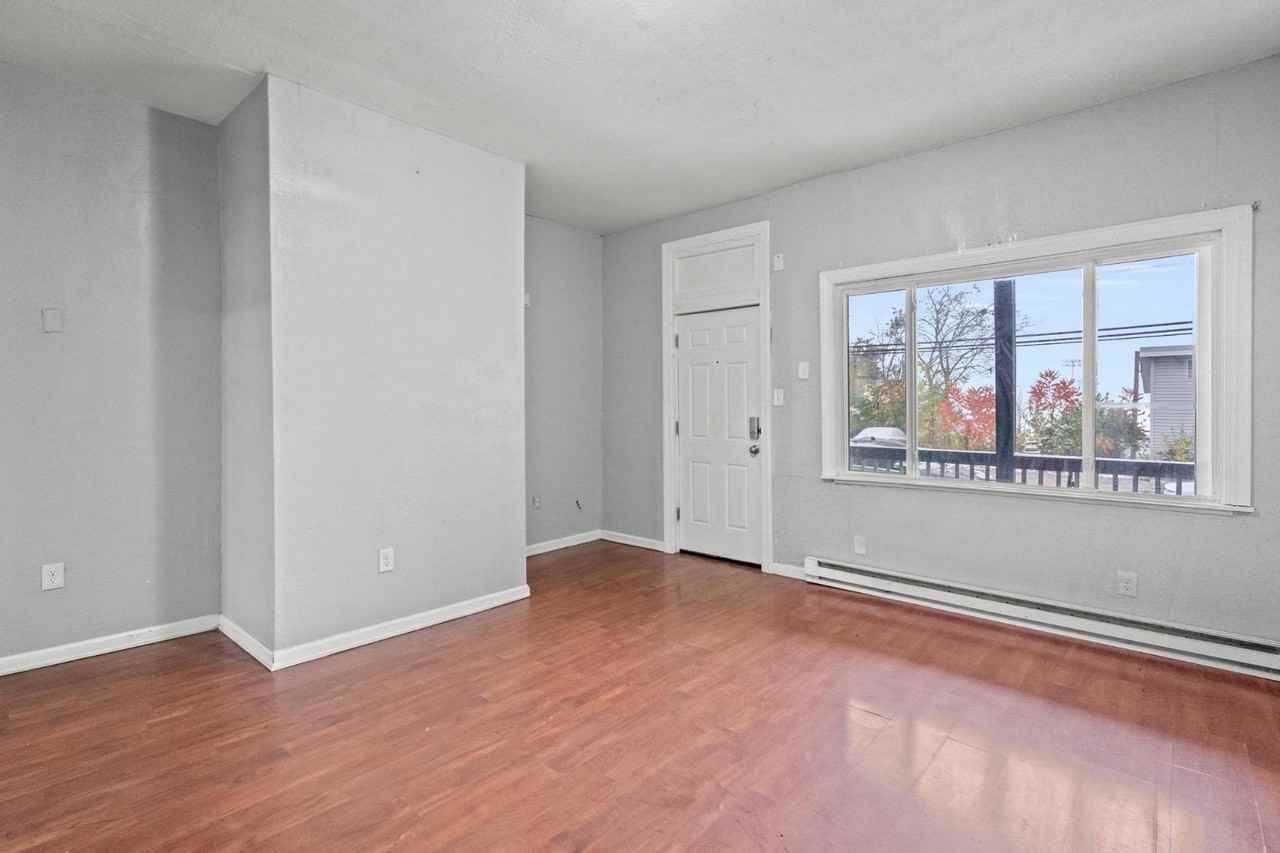 4432 Decoursey Ave - Photo 4 of 10