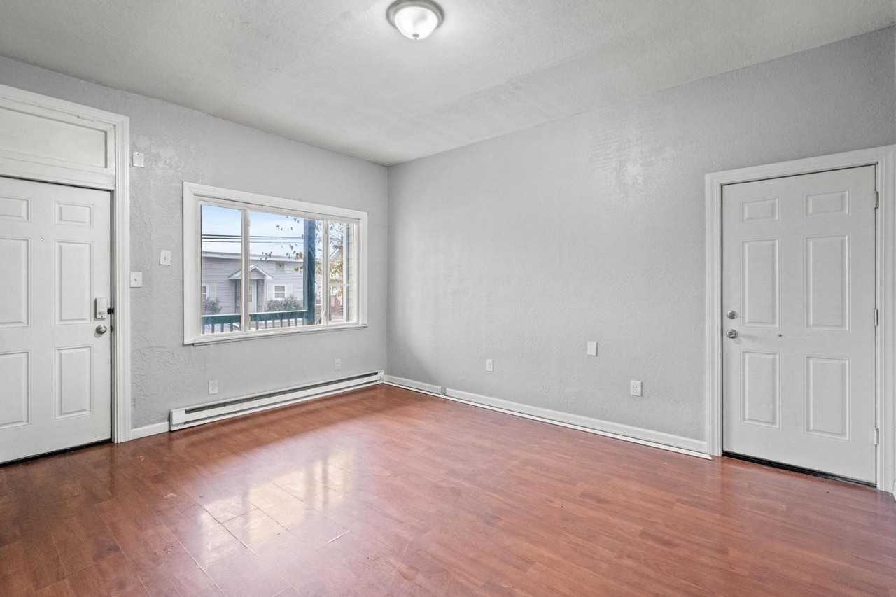 4432 Decoursey Ave - Photo 5 of 10