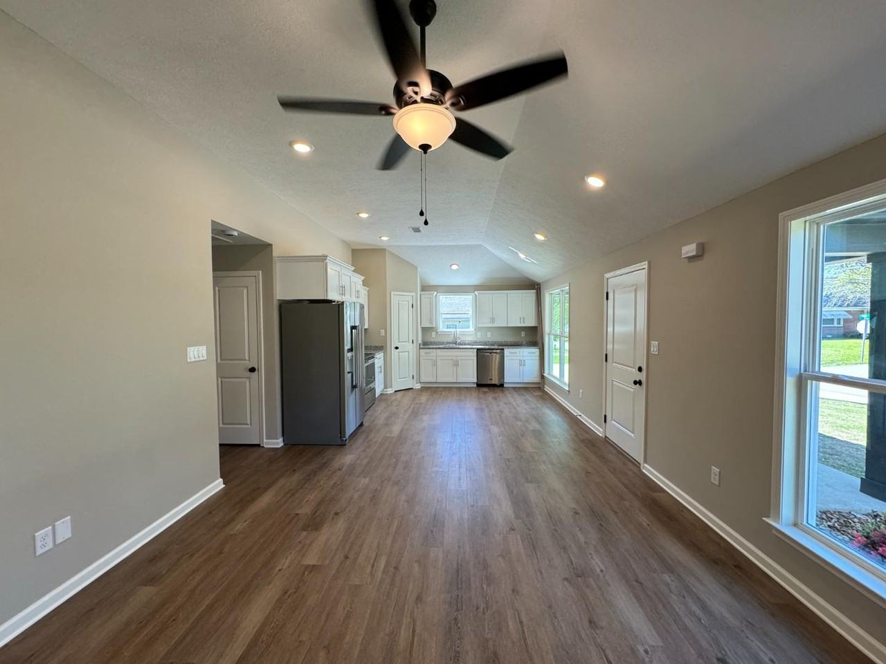 147 Whitley Ave - Photo 5 of 10