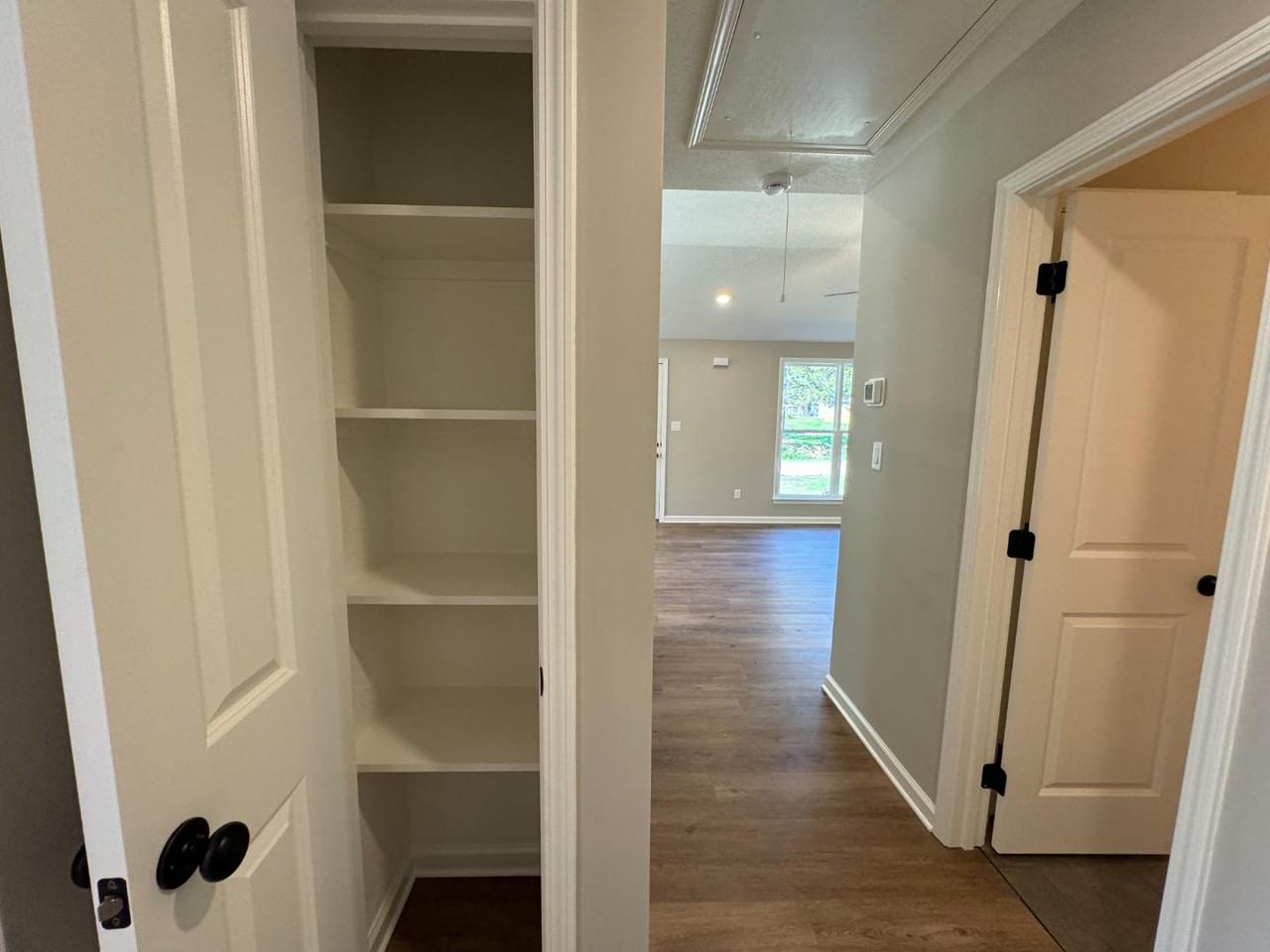 147 Whitley Ave - Photo 6 of 10