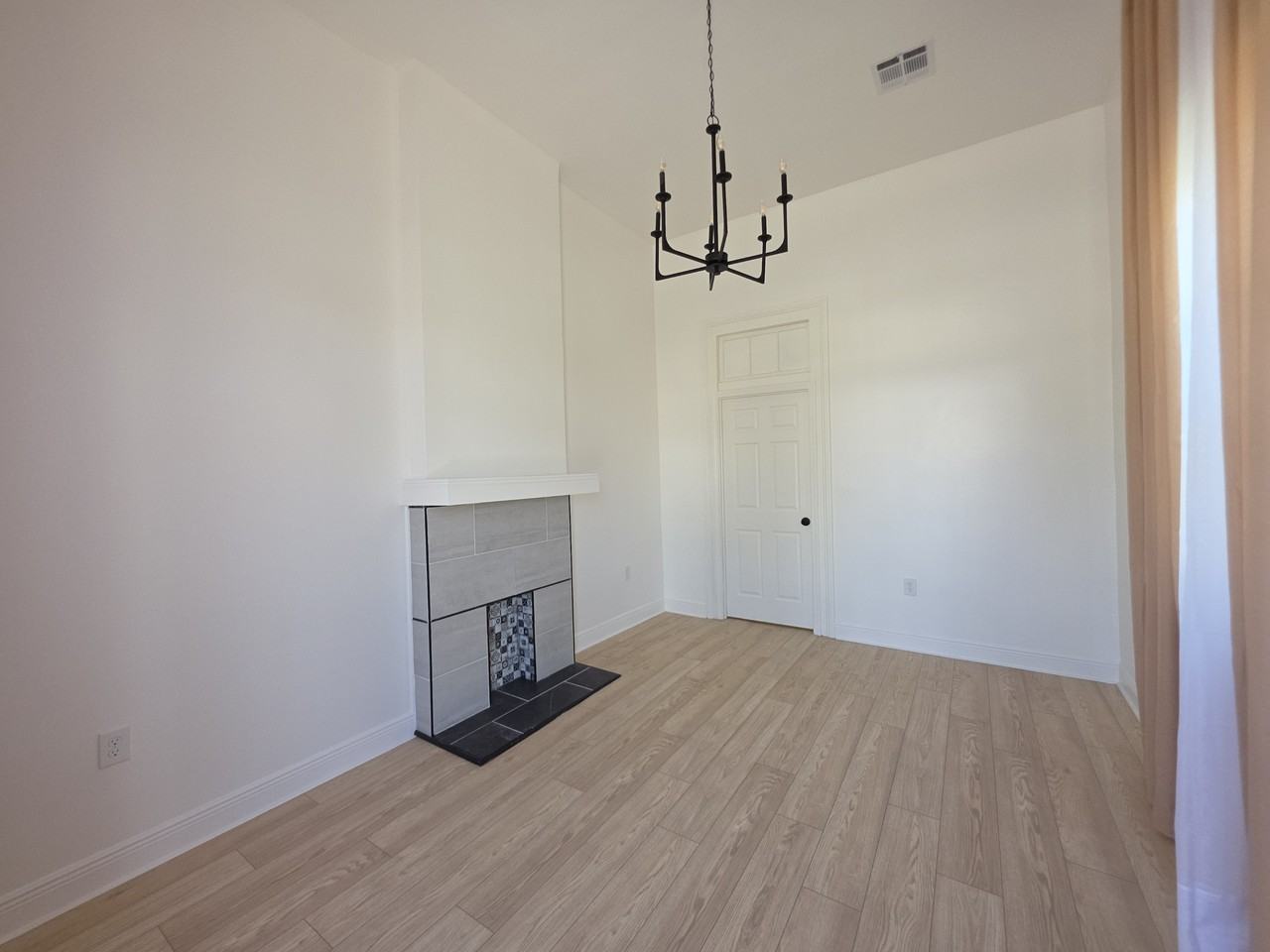 2534 Cleveland Ave #2534 - Photo 4 of 17