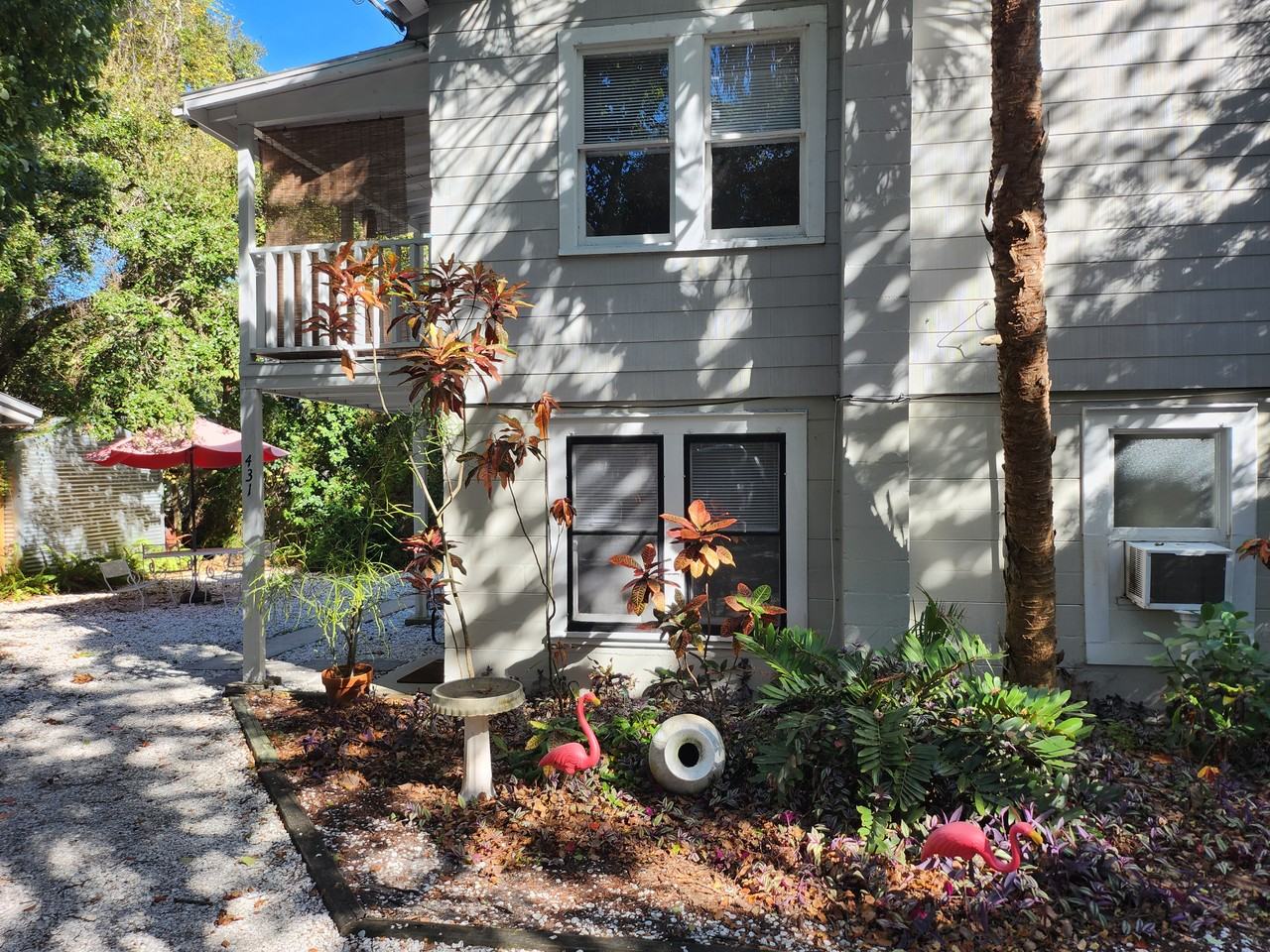 431 1/2 New York Ave #1 - Photo 4 of 6