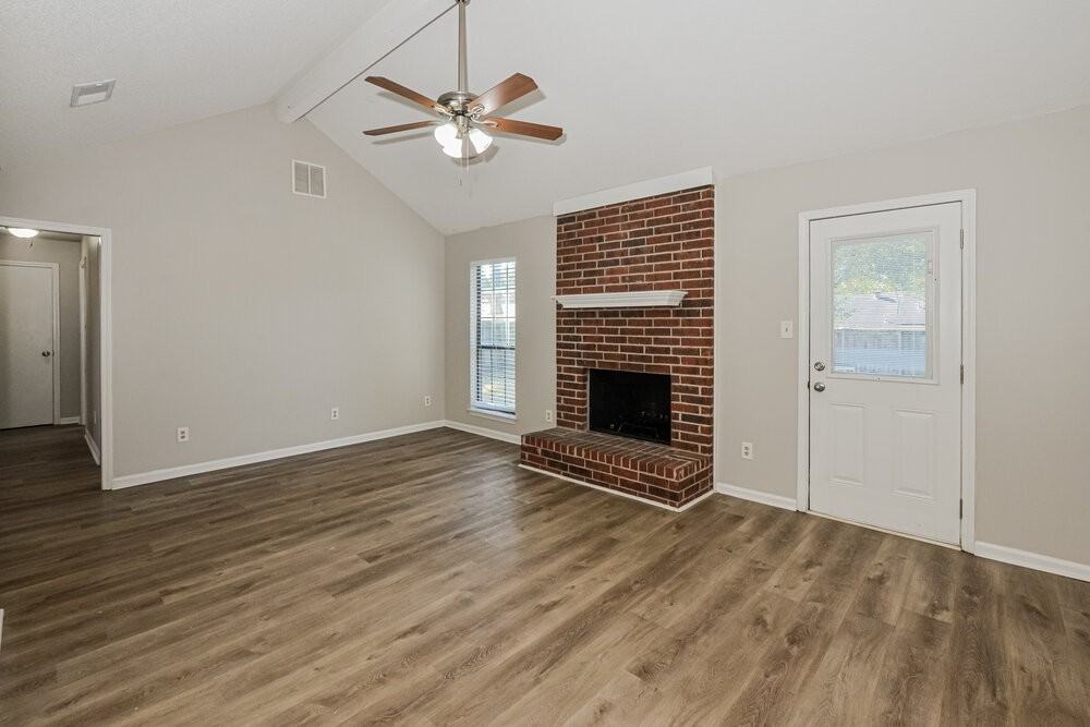 6659 Ashland Dr - Photo 4 of 16