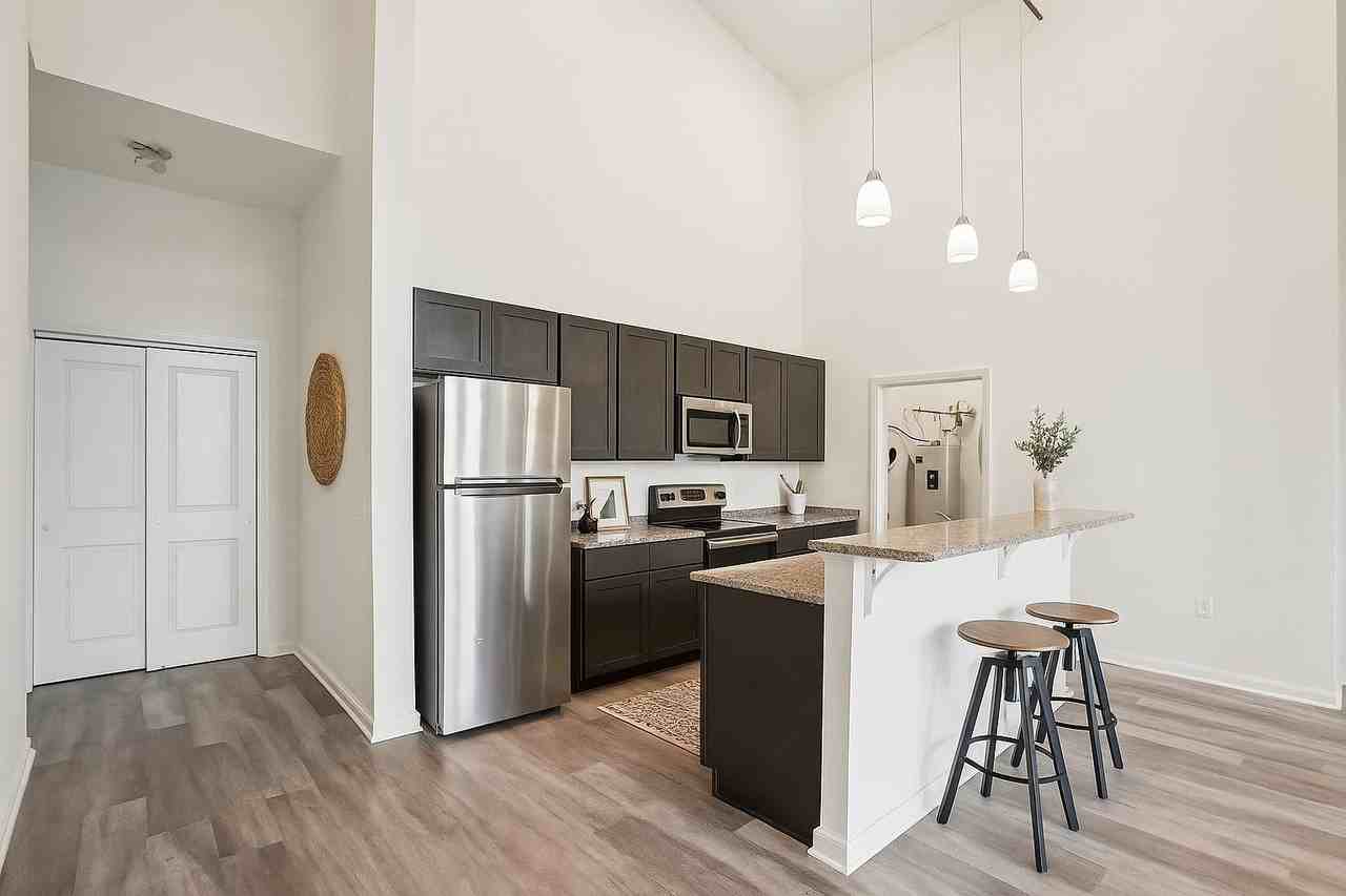 73 Washington St #101 - Photo 4 of 8