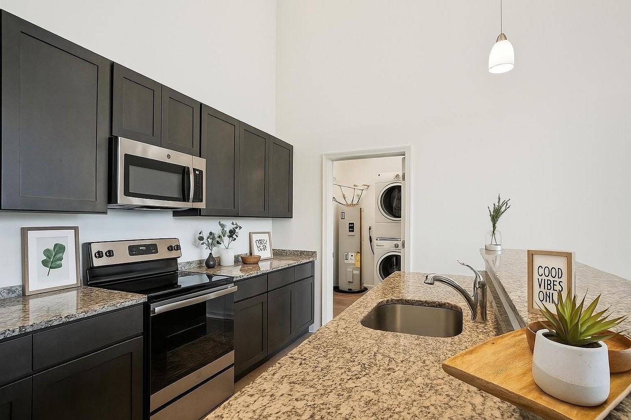 73 Washington St #101 - Photo 5 of 8