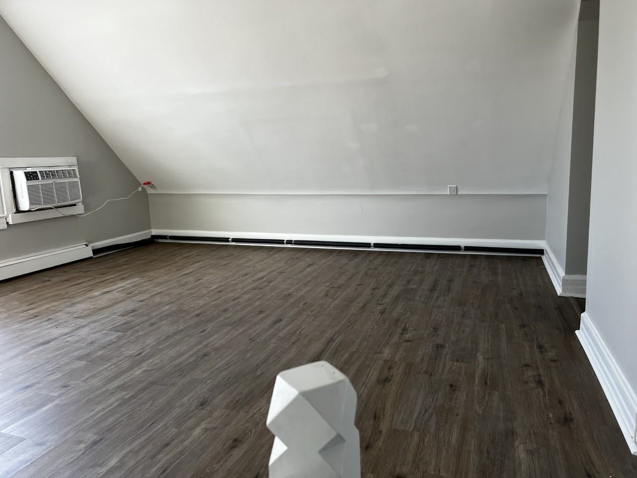 209 Sharp St #4 - Photo 3 of 7