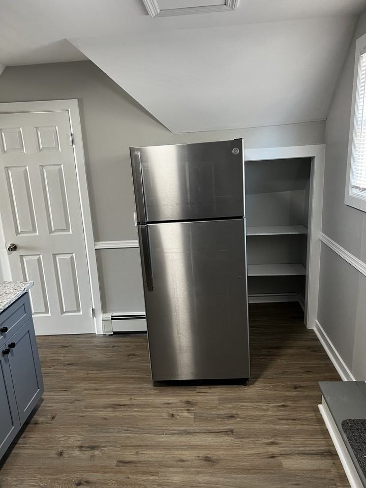 209 Sharp St #4 - Photo 5 of 7