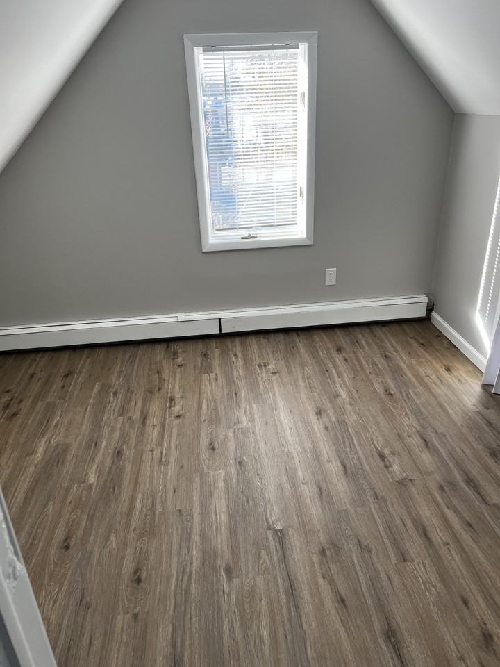 209 Sharp St #4 - Photo 6 of 7