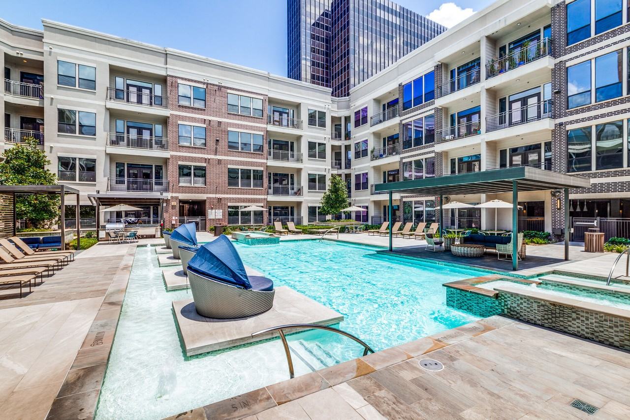 Alexan 5151 - Photo 5 of 29