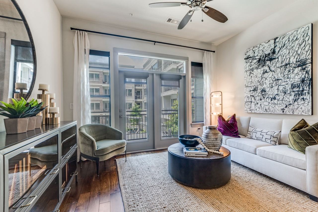 Alexan 5151 - Photo 3 of 29