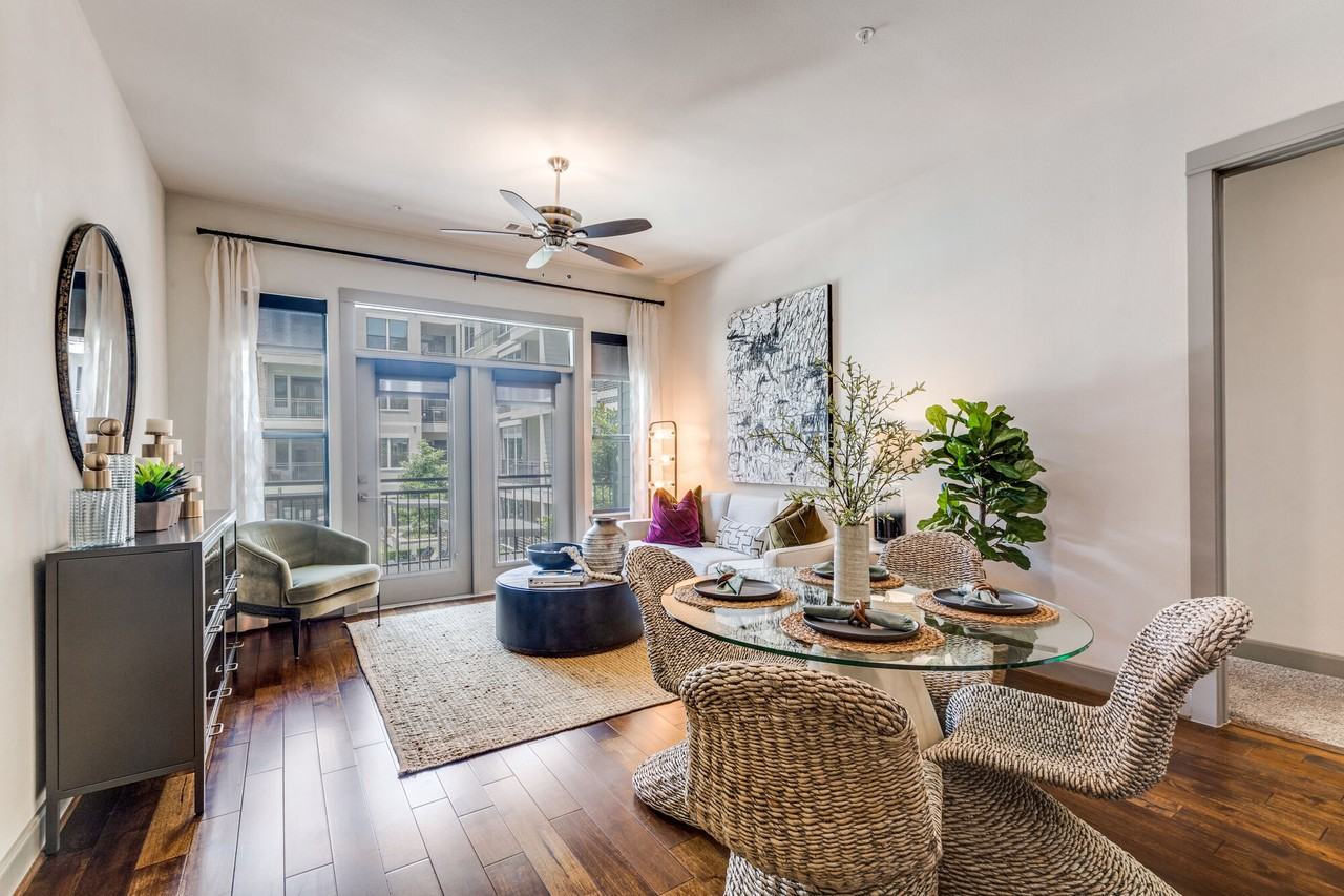 Alexan 5151 - Photo 4 of 29