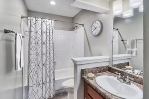 featured image of 175 La Fontenay Dr