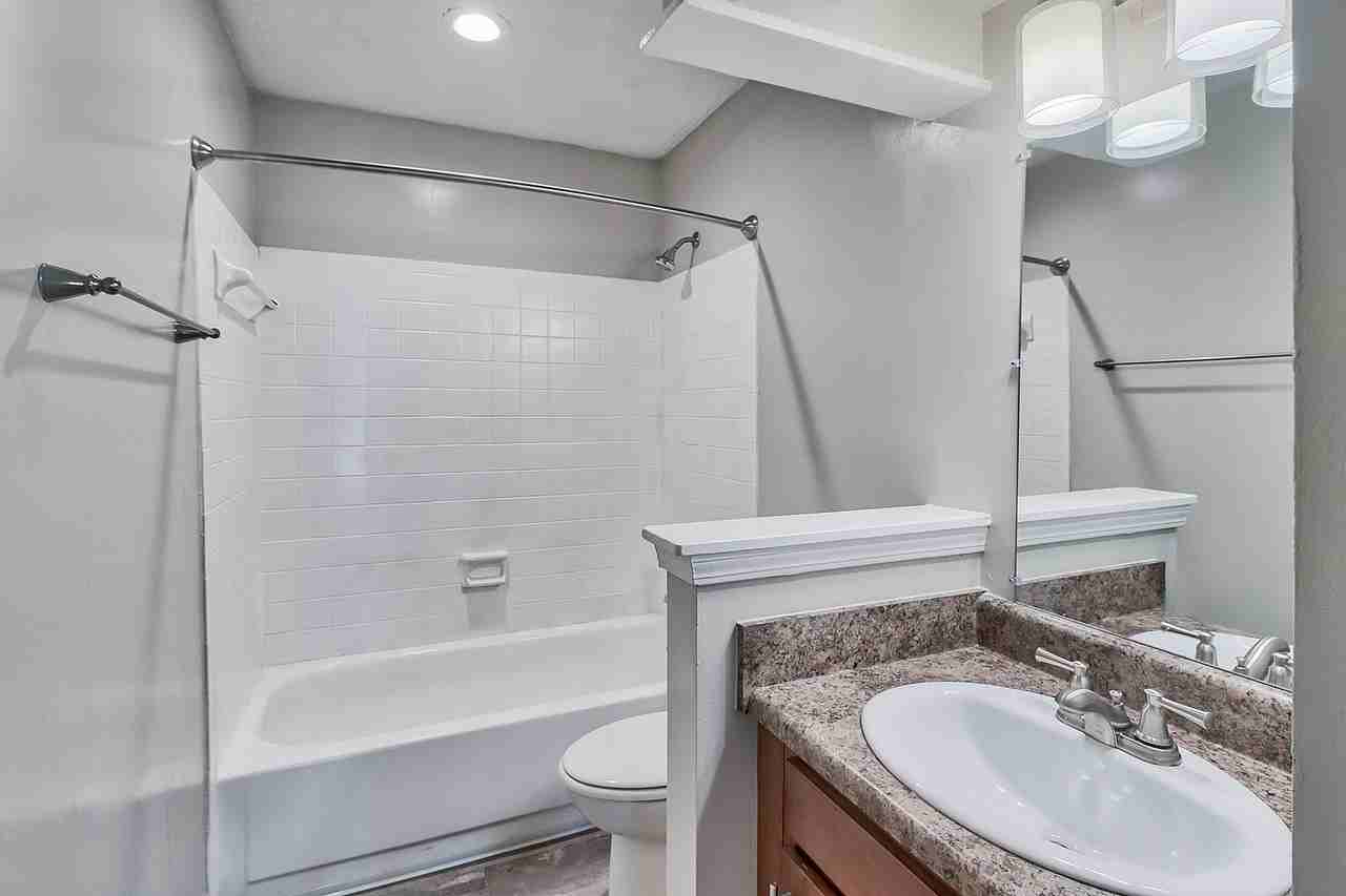 Vetra Hurstbourne - Photo 7 of 48