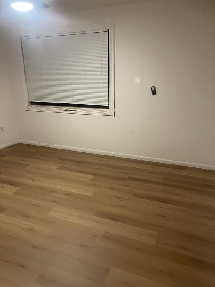 1331 Nw 70th St #MAIN - Photo 7 of 16