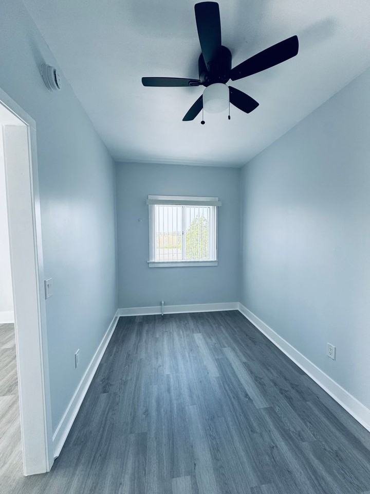 1350 4th - Photo 7 of 16