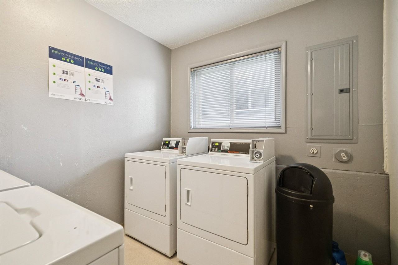 Watergate Apartments - Photo 4 of 12