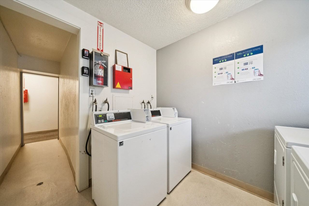 Watergate Apartments - Photo 5 of 12