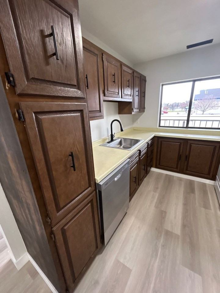 215 E Arbor (Bismarck,ND) - Photo 4 of 50
