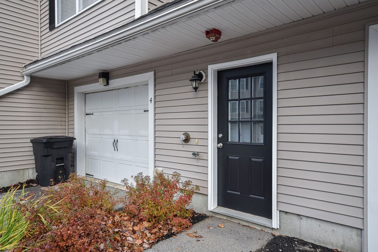 Jefferson Court - Photo 4 of 48