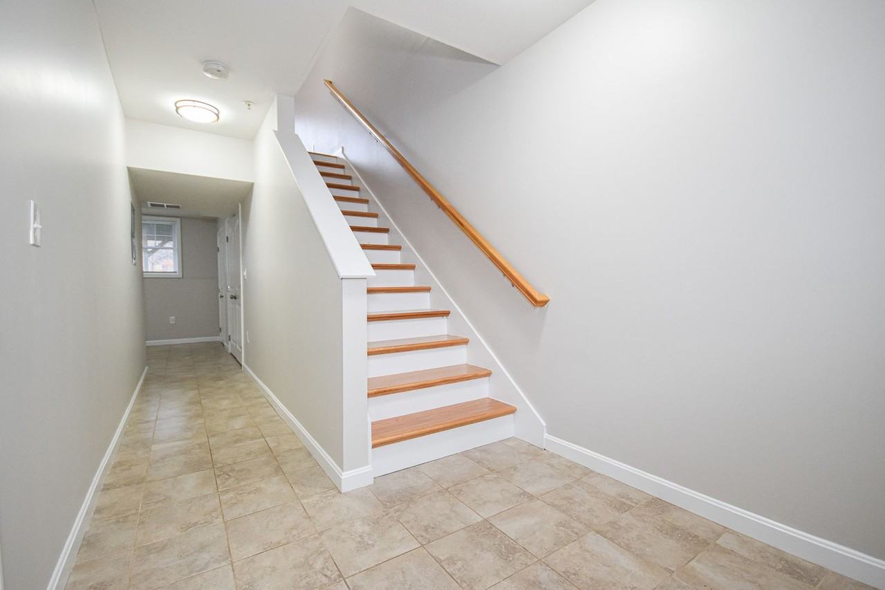 Jefferson Court - Photo 6 of 48