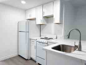 Stylish 1 & 2 Bedroom Apartments in Central San Diego CA | Easy walk to Cafés & Transit | Pet Friendly Community - Photo 1 of 1