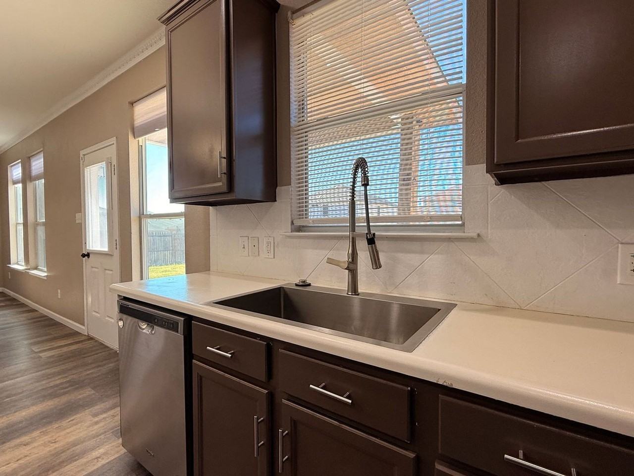 410 East Little Dipper Drive - Photo 4 of 32