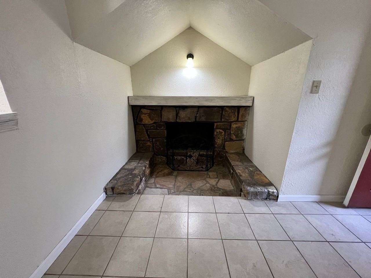 6620 South Zunis Avenue East - Photo 3 of 12