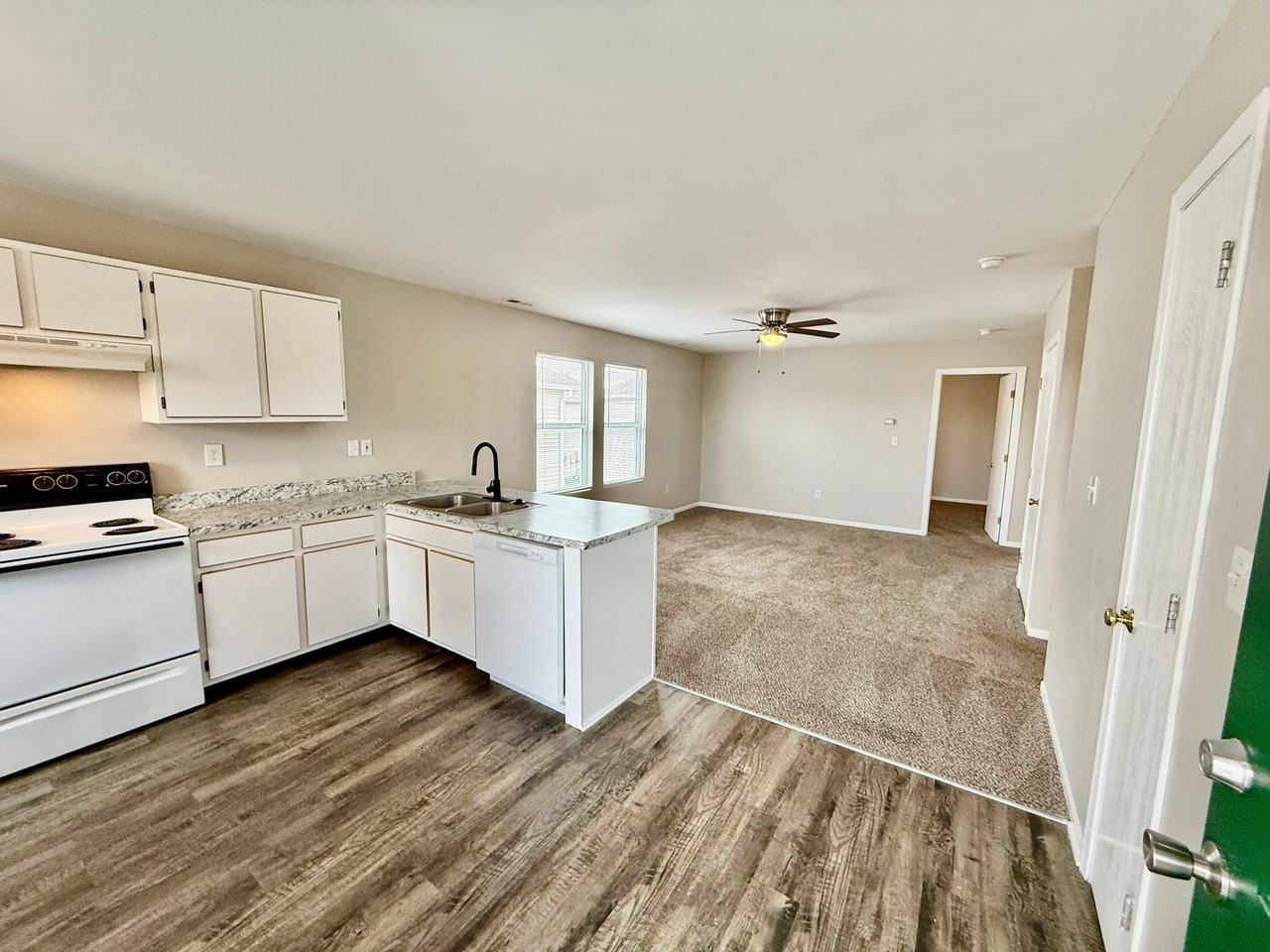 Main Street Apartments - Photo 2 of 25