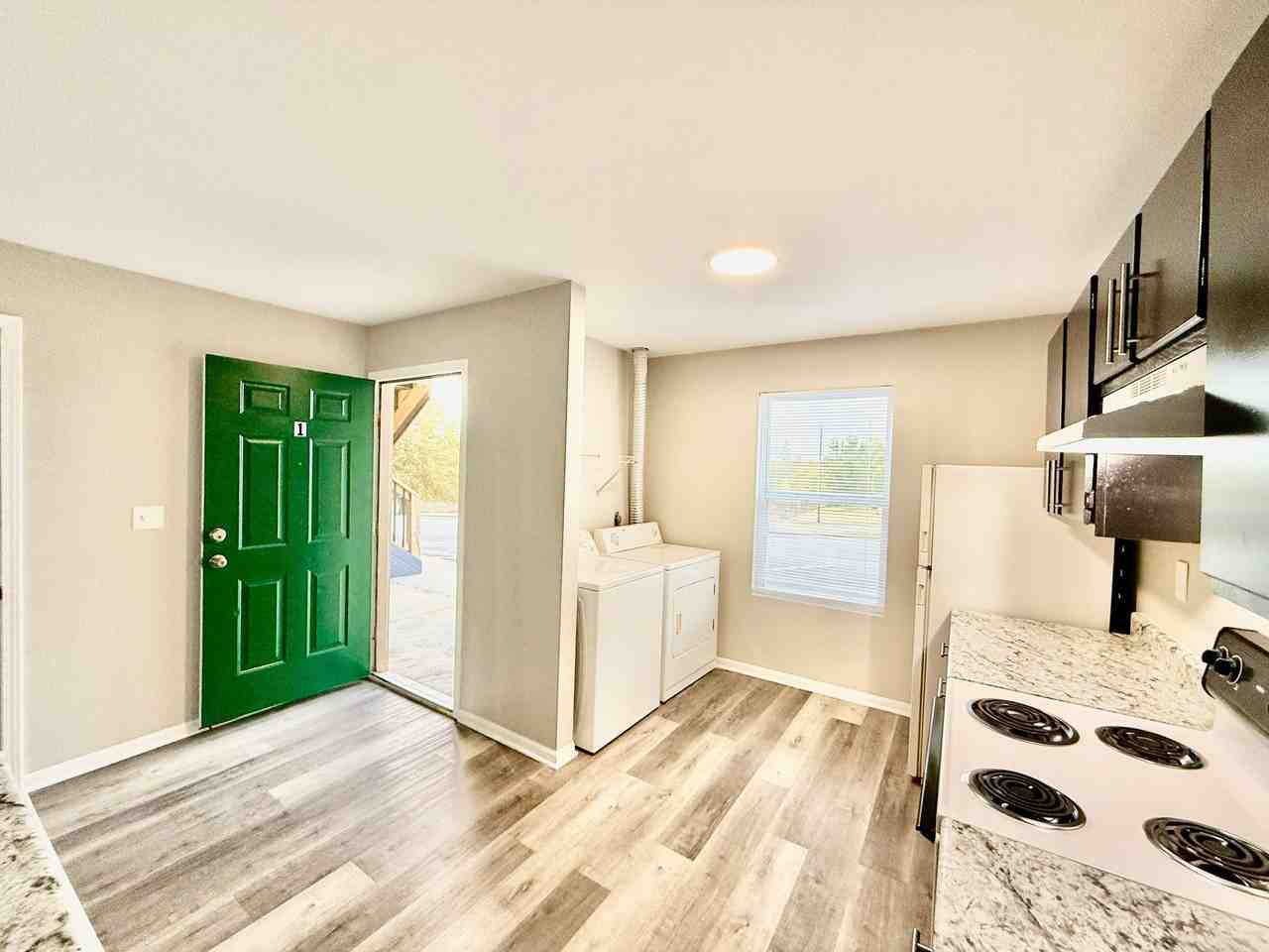 Main Street Apartments - Photo 3 of 25