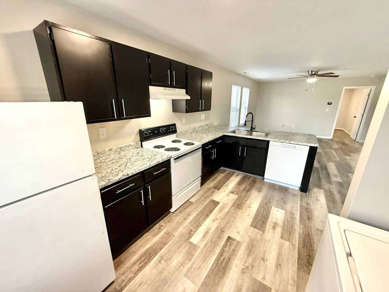 Main Street Apartments - Photo 4 of 25