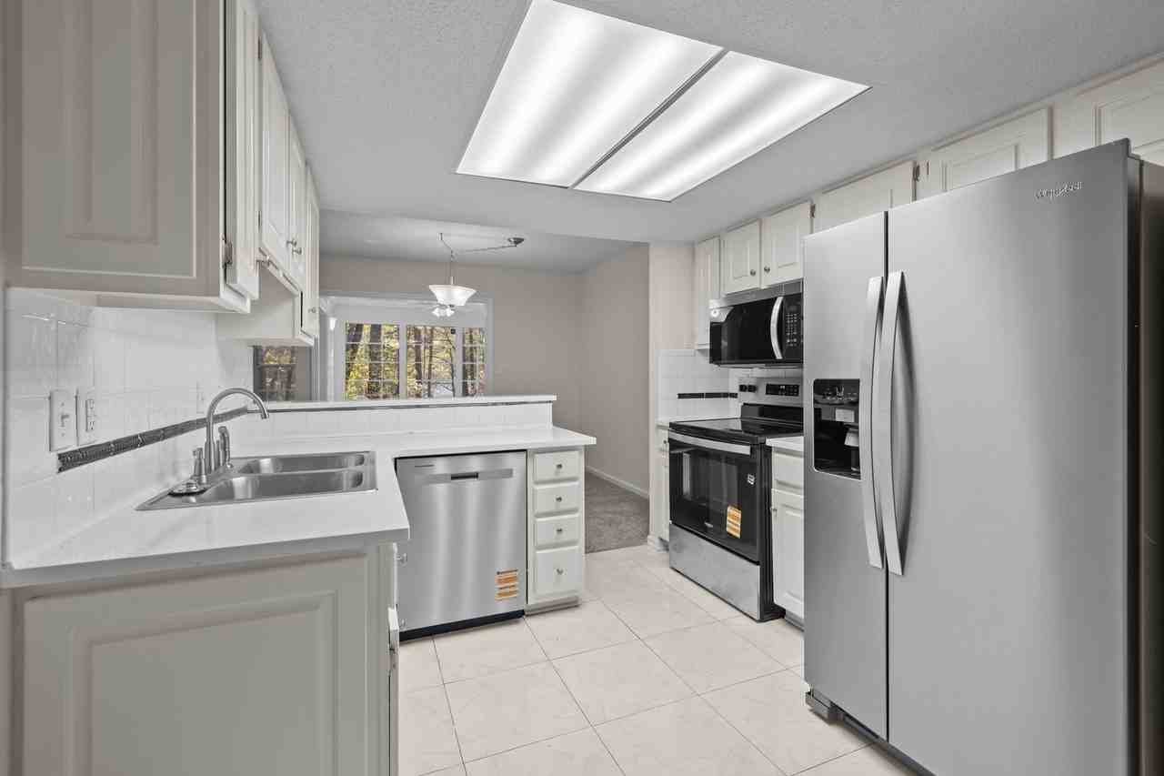 9024 Saint Thomas Ln - Photo 3 of 25